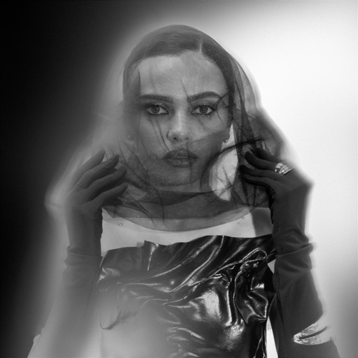 Sara Girgis - Przejrzyj mnie